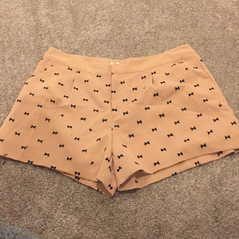 LC Lauren Conrad tan shorts w/ black bows Sz 12